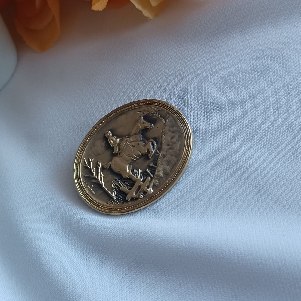 Rustic Horse Back Riding Brooch - Picture 6 of 7
